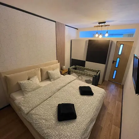 Apartman Dobrovskeho Olomouc Exterior photo