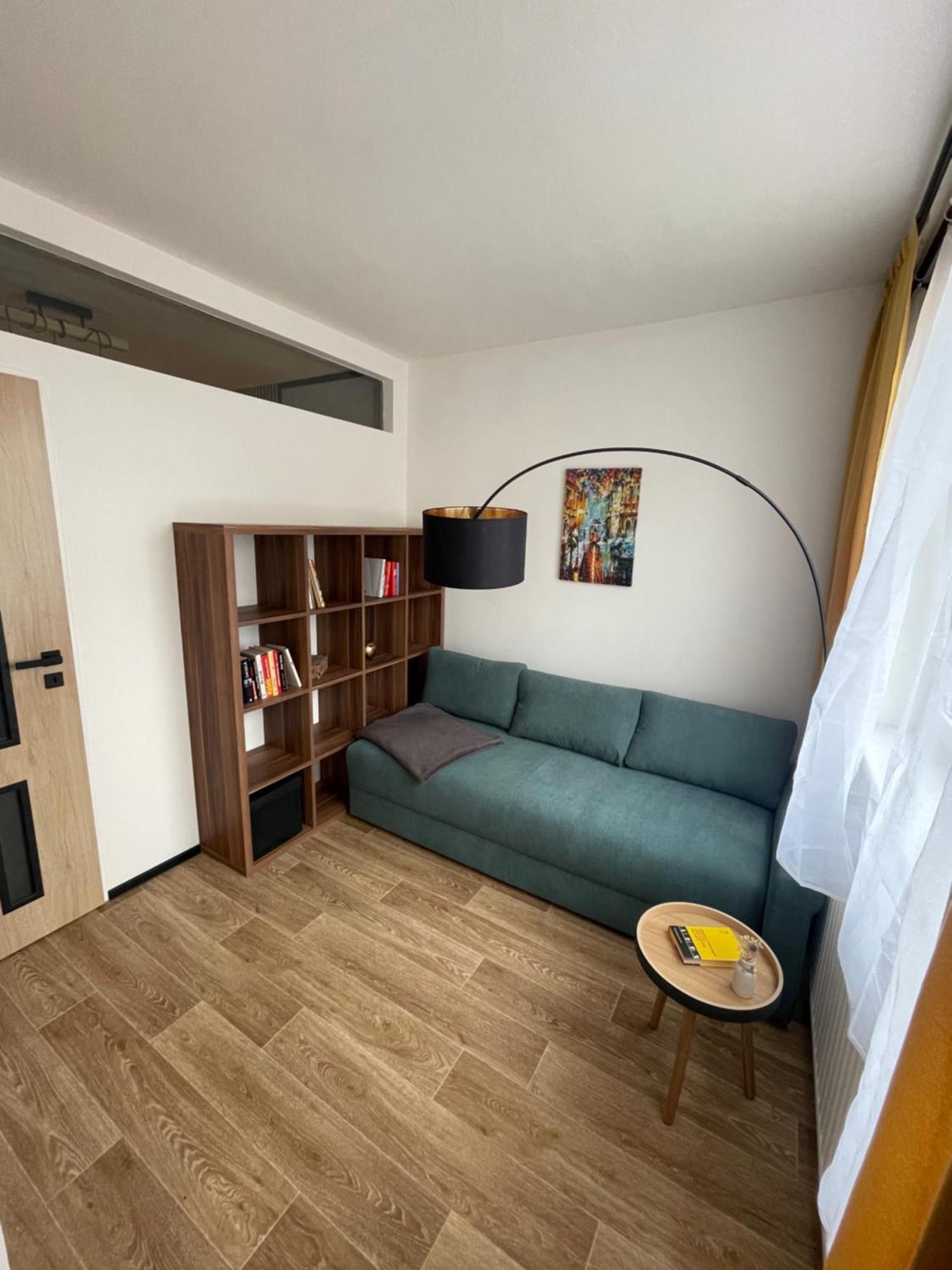 Dobrovskeho Apartment *